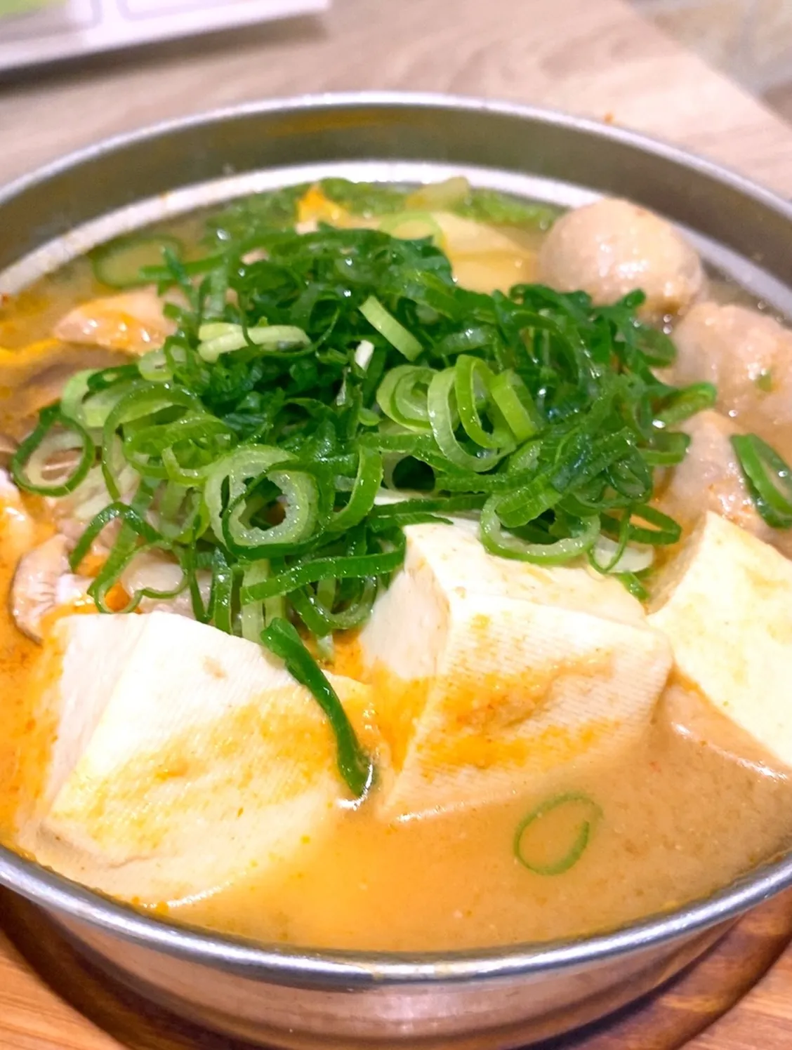 連日売れておりますお鍋、ピリ辛味噌が残り少なくなってきました...