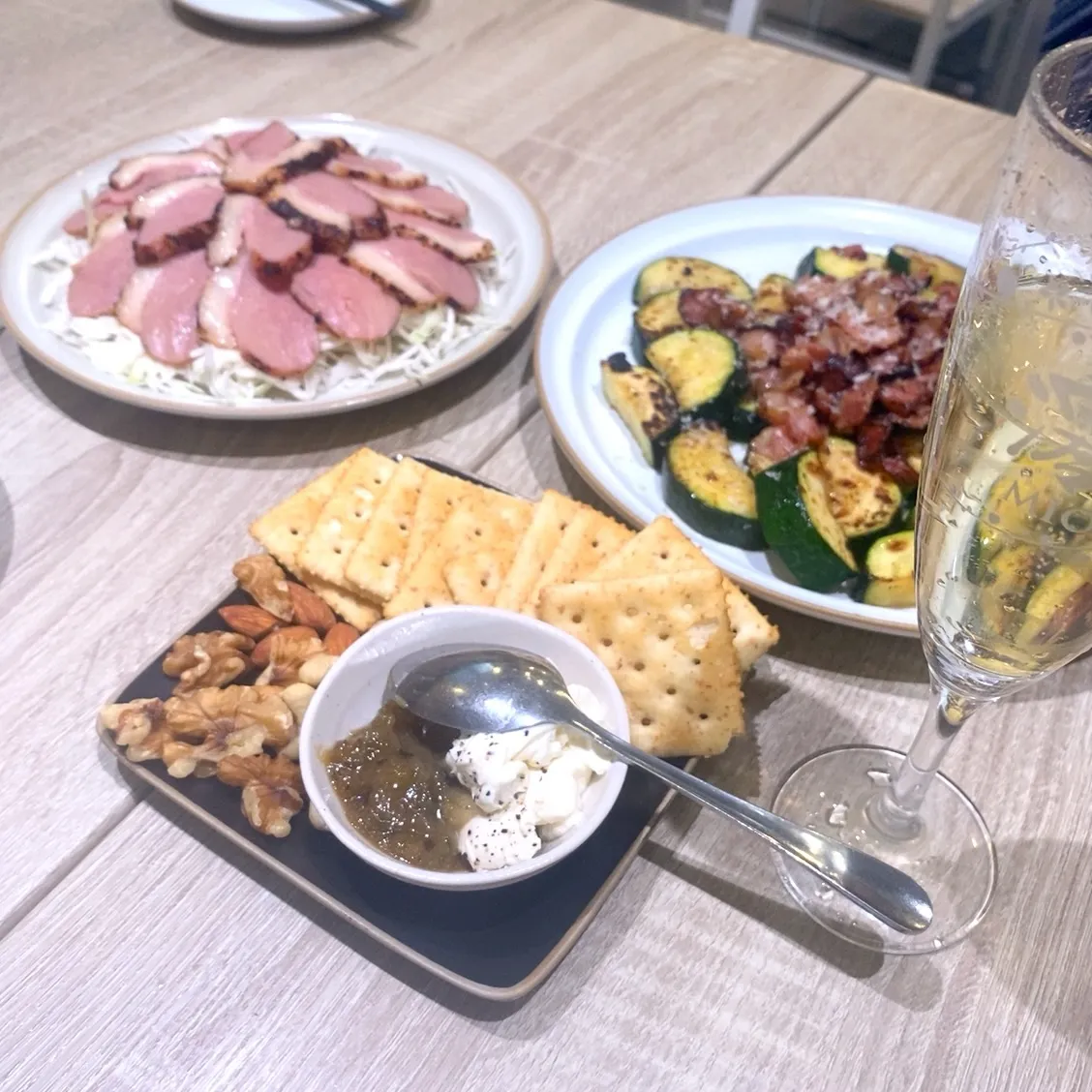 昨日は、大好きなお店の女将さんと飲み🍻