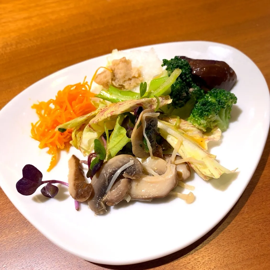 今日は、休暇を取りまして好きな人と旦那と兄と4人で弟が働くお...